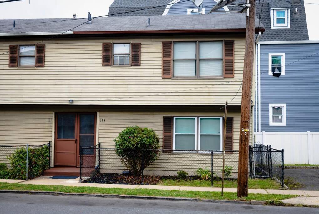 Great 2 Bedroom Condo,Free Parking,Easy Commute. Irvington Exterior photo