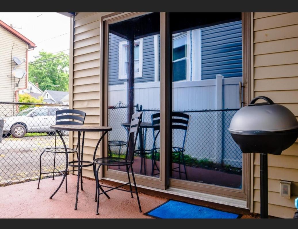 Great 2 Bedroom Condo,Free Parking,Easy Commute. Irvington Exterior photo